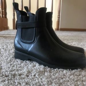 Old Navy Chelsea Black Rain Boot
